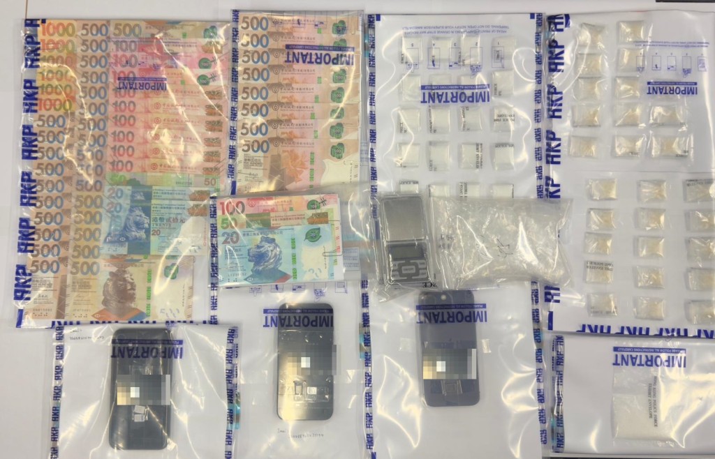 行動中警方檢獲的毒品總市值共約6萬元。人員亦檢獲共約2萬元的懷疑販毒得益。