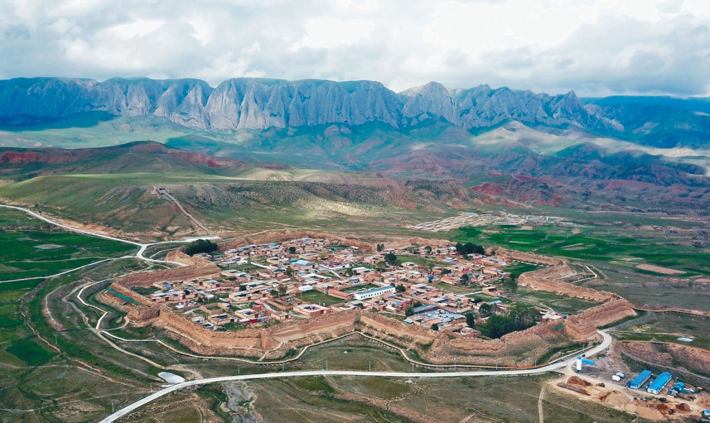 台灣旅客在甘肅「甘加草原」內發生車禍。