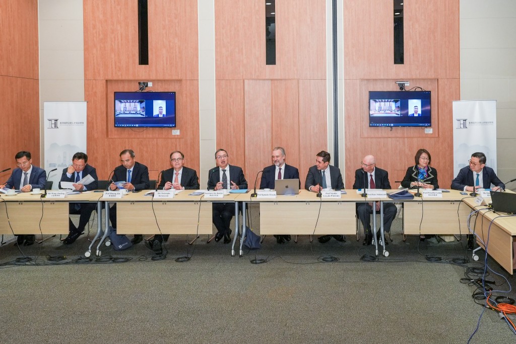 律政司香港國際法律人才培訓學院成立一周年。林定國FB圖片