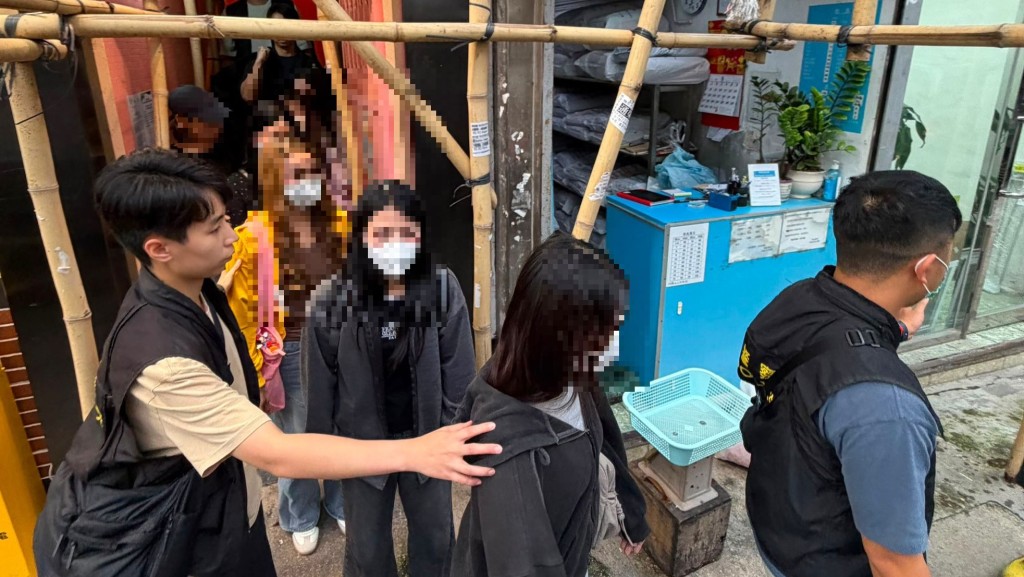 警一連兩日深水埗掃黃 共拘捕8人 兩女子今日提堂。警方提供