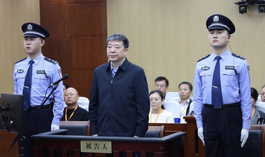 武漢封城時任市長周先旺判囚14年。
