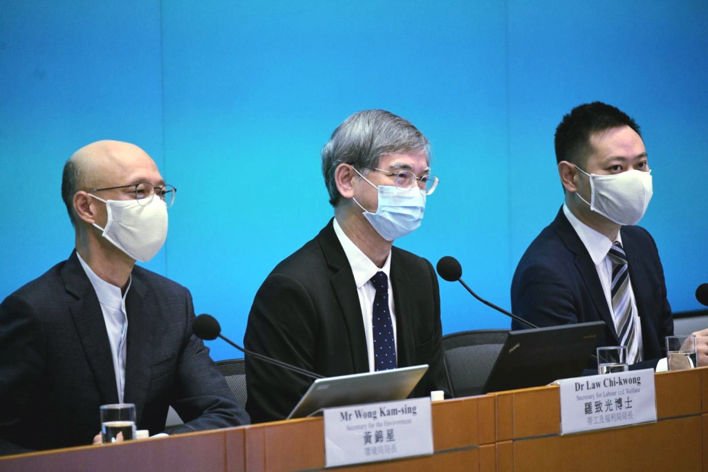 羅致光認為,如要求取消對沖,一方面容許僱員領取供款,存在矛盾。