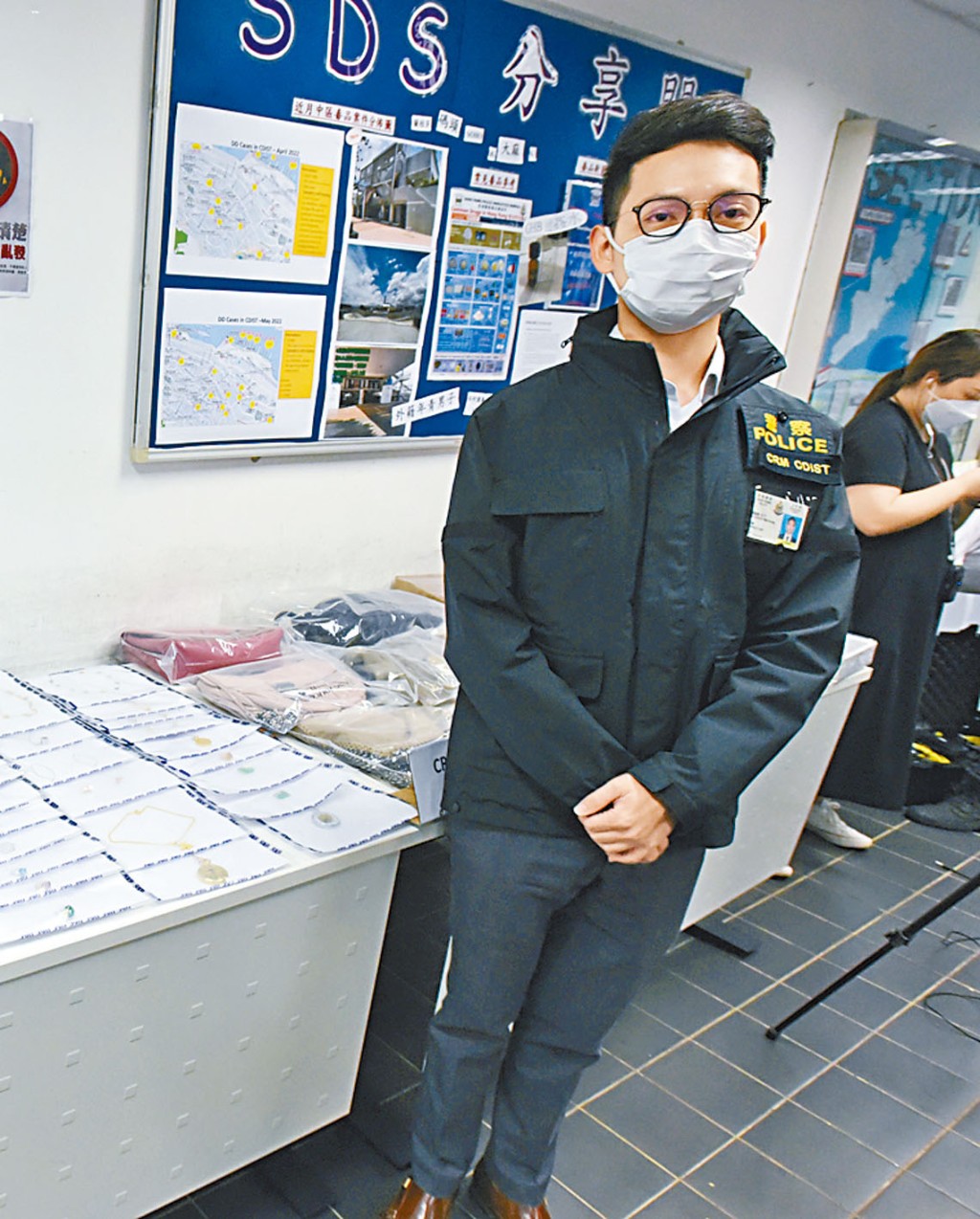 重案組主管高級督察陳偉峰講述拘捕「蛇匪」經過。