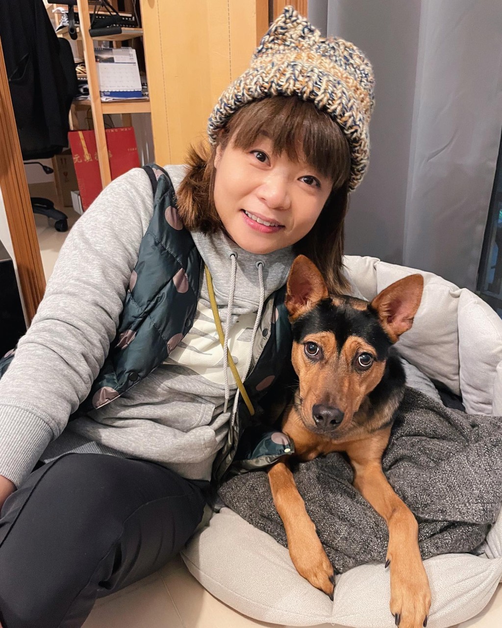 小儀呢個髮型同髮色都Keep咗好耐。 小儀呢個髮型同髮色都Keep咗好耐。