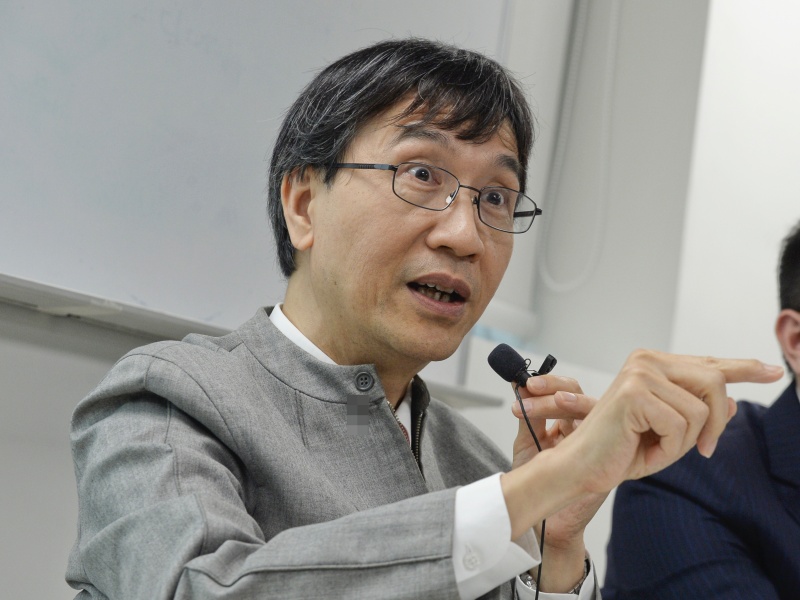 袁國勇撰文指病毒來自美國毫無實證。資料圖片