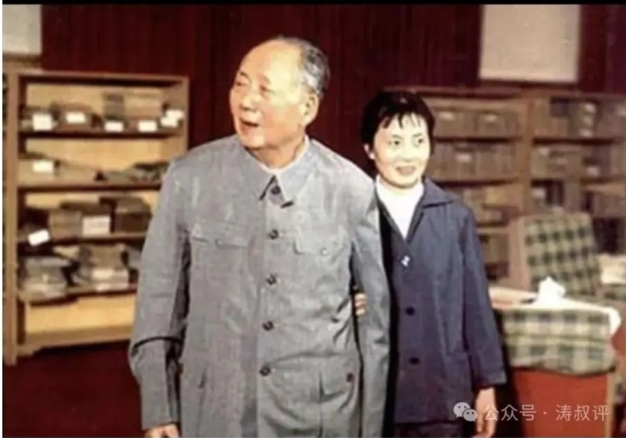 張玉鳳是毛澤東晚年時的機要秘書兼生活秘書。