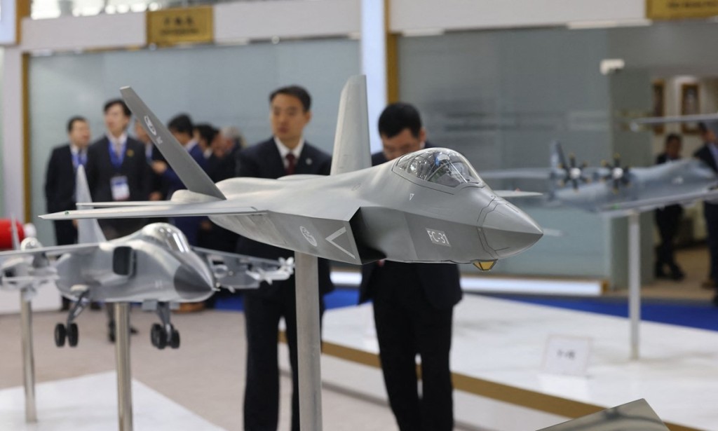 FC-31隐身战机将成中国争夺中东战机市场的利器。@RupprechtDeino