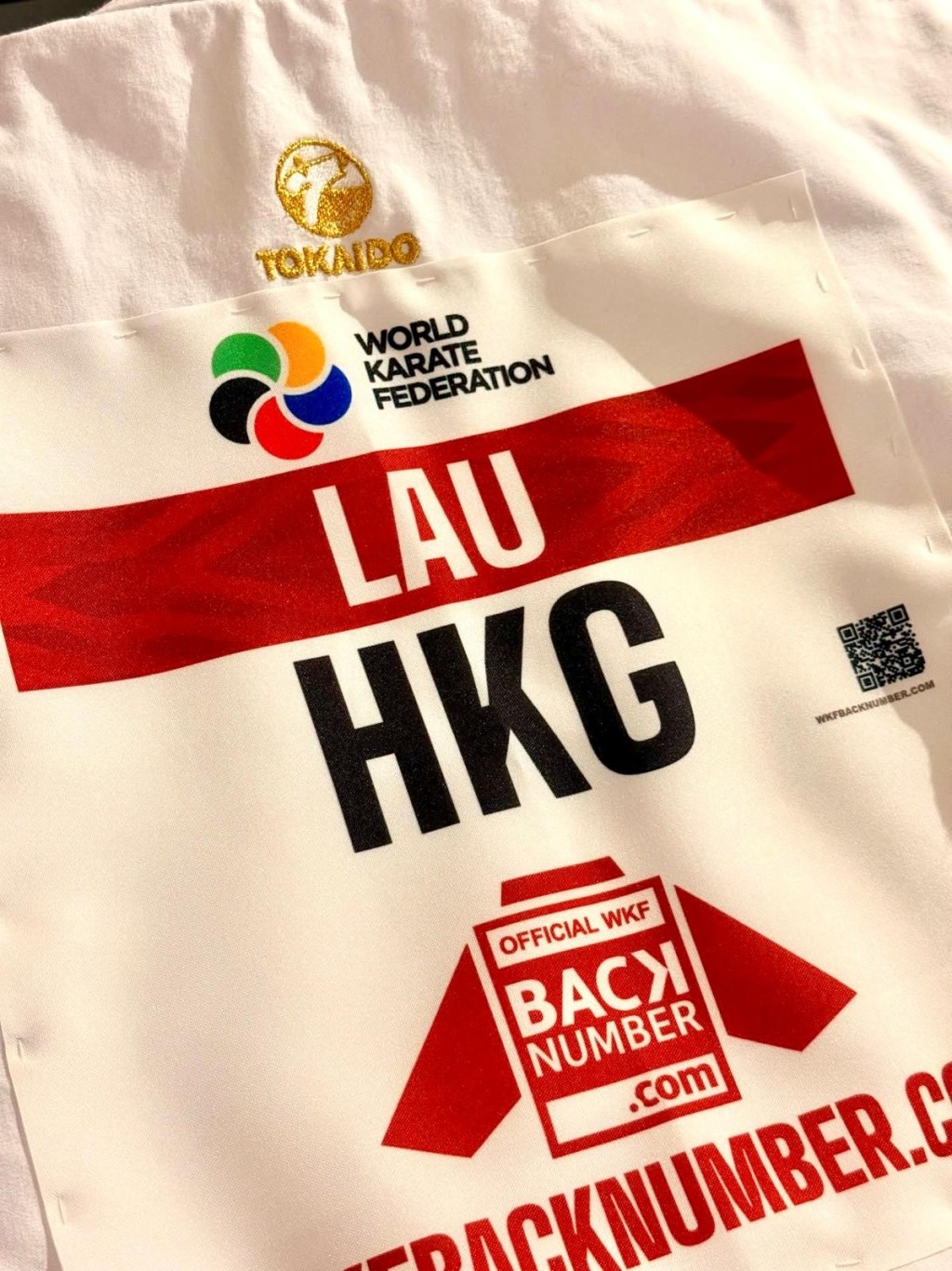 這次賽事亦是劉慕裳首次身披代表年度總冠軍的「金邊袍」出戰。劉慕裳社交媒體相片