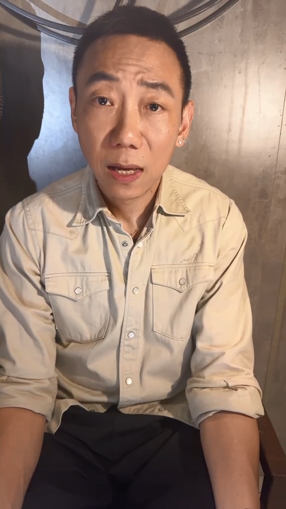 余毓興稱聆訊休庭期間曾與張栢芝迎面撞見，當時她流著淚哭著問我：「samuel，你點呀？還好嗎？」