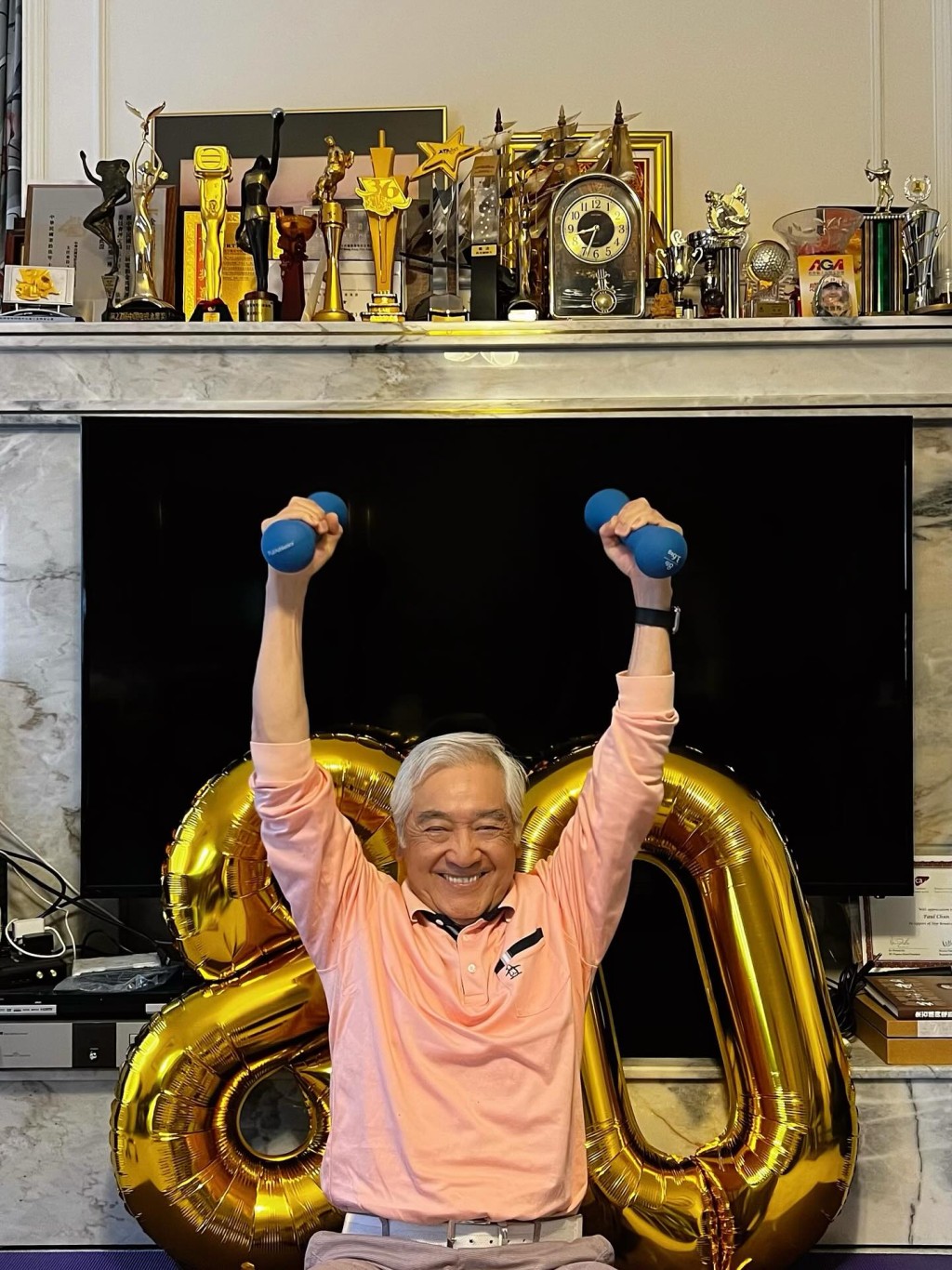80歲的秦沛絲毫不見老態。