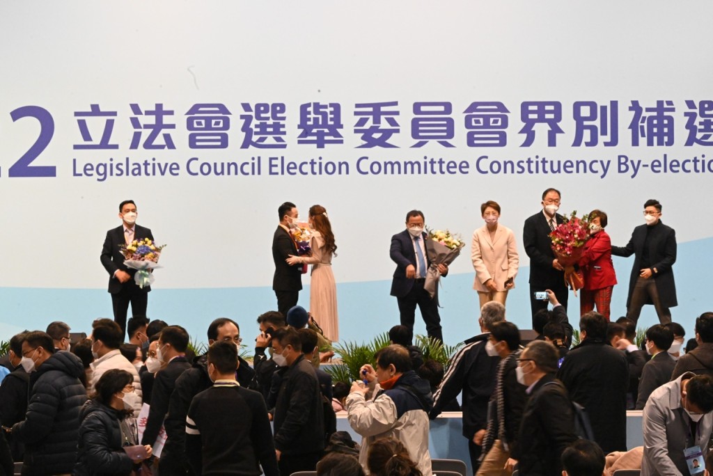 立法会补选结果出炉，黄锦辉、陈永光、何敬康、尚海龙成功当选。（梁文辉摄）