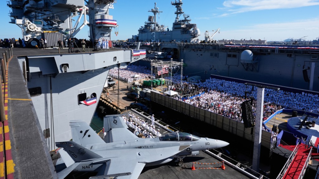 航空母艦杜魯門號（USS Harry S. Truman）參加美國海軍成立250周年慶祝活動。美聯社