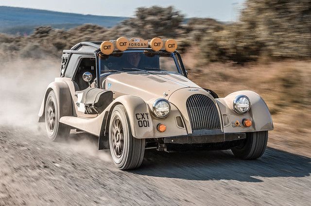 Morgan Plus Four CX-T仿古味濃，兼且有出色的越野能耐。