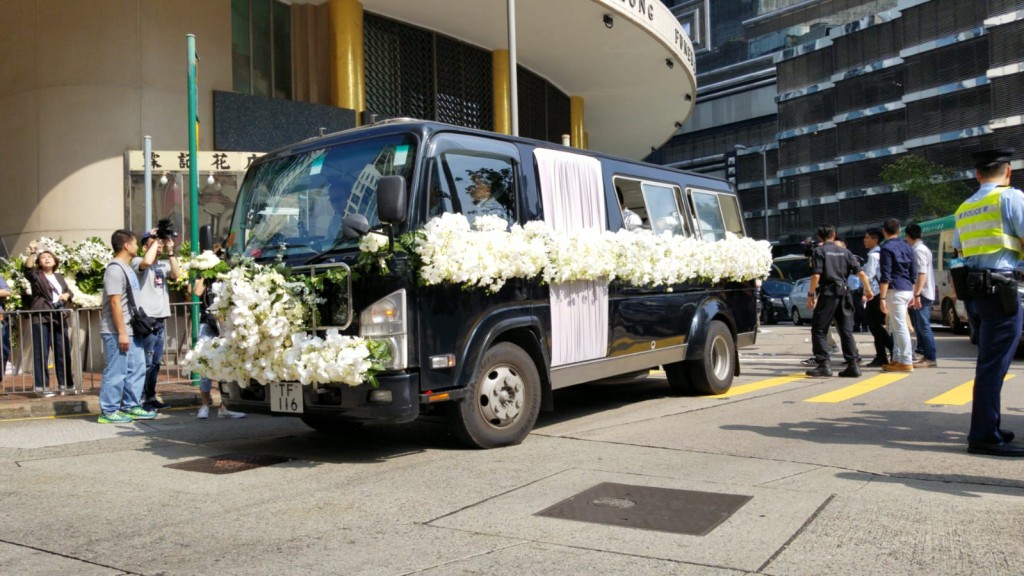 金庸的靈柩會送往寶蓮寺火化。 