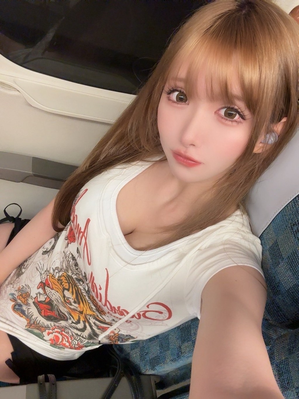 Hotaru是著名网红。 X@hhh_Load