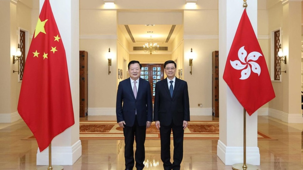 夏寶龍訪港︱今日繼續訪港行程 下午與大學校長會面 傍晚視察啟德