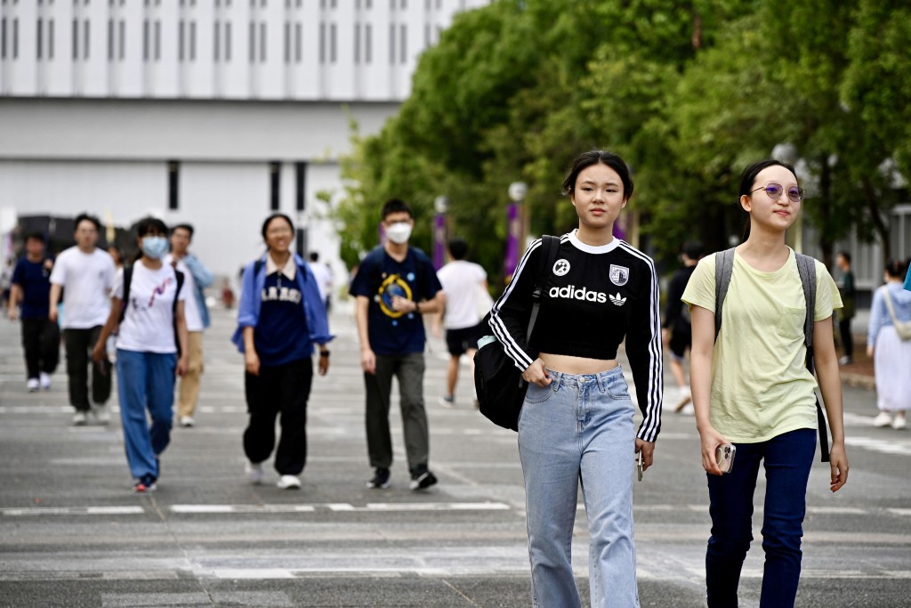 民建联议员颜汶羽关注，非本地生学费是否有调整空间。 资料图片