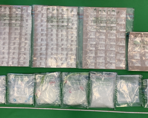海關檢獲的毒品，估計市值約130萬元。 海關提供