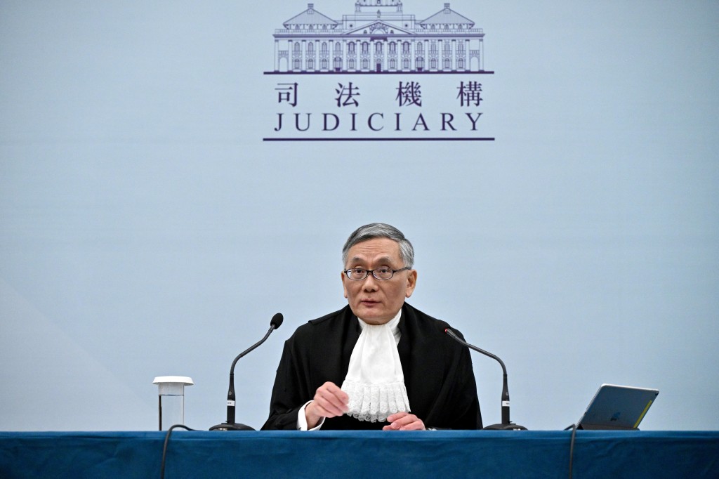 張舉能強調,法官的首要職責是依法及根據法庭證據,公正地聆訊和裁決案件。 張舉能強調,法官的首要職責是依法及根據法庭證據,公正地聆訊和裁決案件。