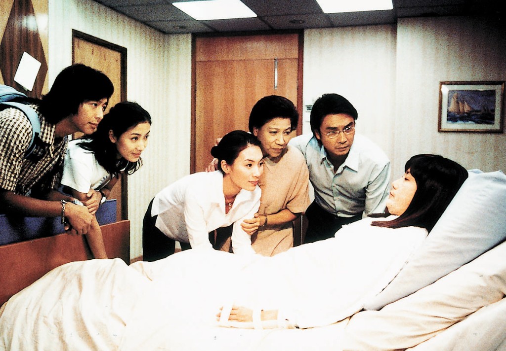 剧集《婚前昏后》中饰演张可颐妹妹。
