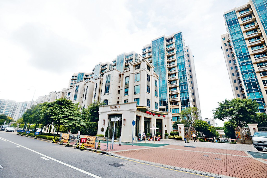 大埔逸瓏灣10座中層B室，議價後累減170萬，以1430萬沽出。