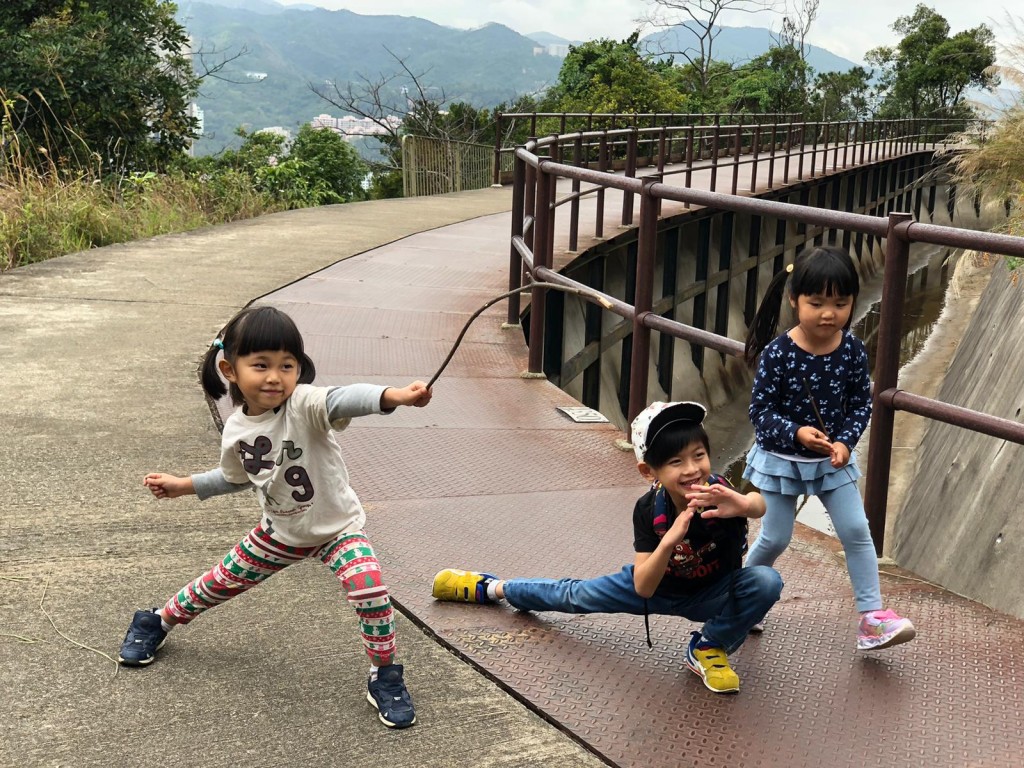 紅梅谷附近的一段路勢平坦。