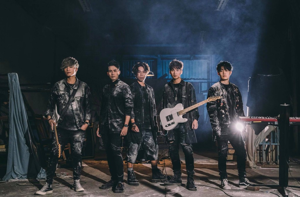 吉吉音樂夢不死,當年樂壇單飛行不通,他就加入樂隊sp'ACE。 吉吉音樂夢不死,當年樂壇單飛行不通,他就加入樂隊sp'ACE。