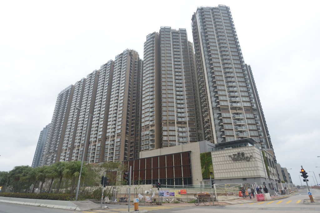 東涌昇薈2座低層C室，實用面積702方呎，議價後以月租21500元租出。
