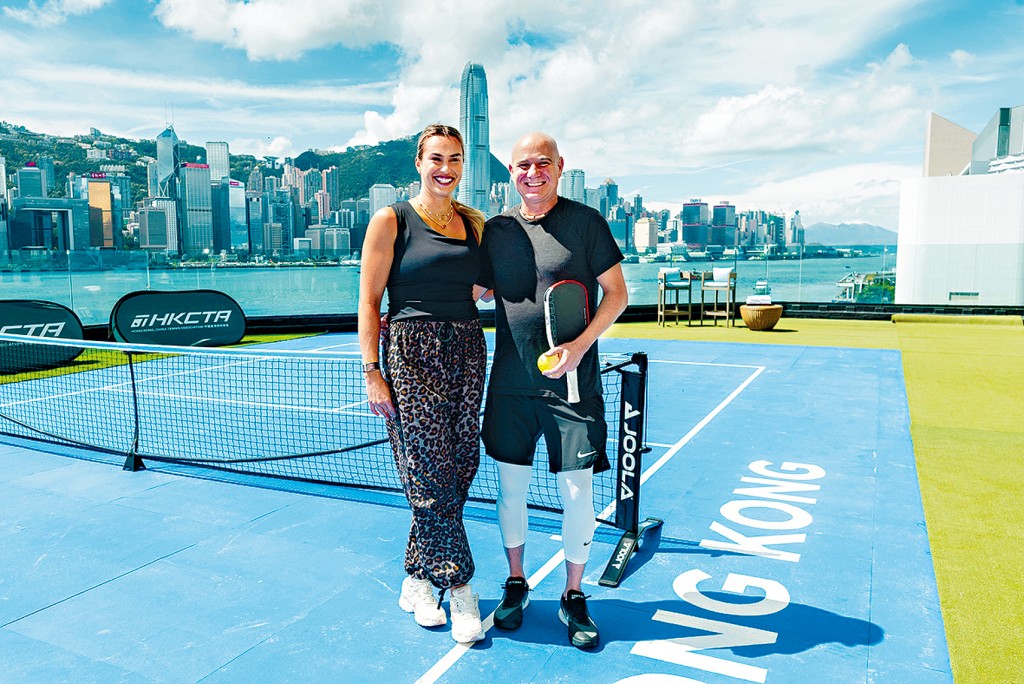 莎芭列卡與阿加斯訪港，他們在維港留下的身影，成為向國際說好香港故事的最佳名片。