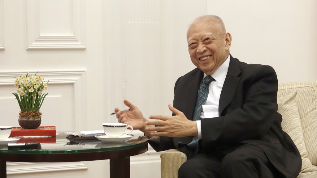 董建华离世︱律师会会长汤文龙表哀悼：对港贡献不可磨灭  为「一国两制」成功实践奠基础