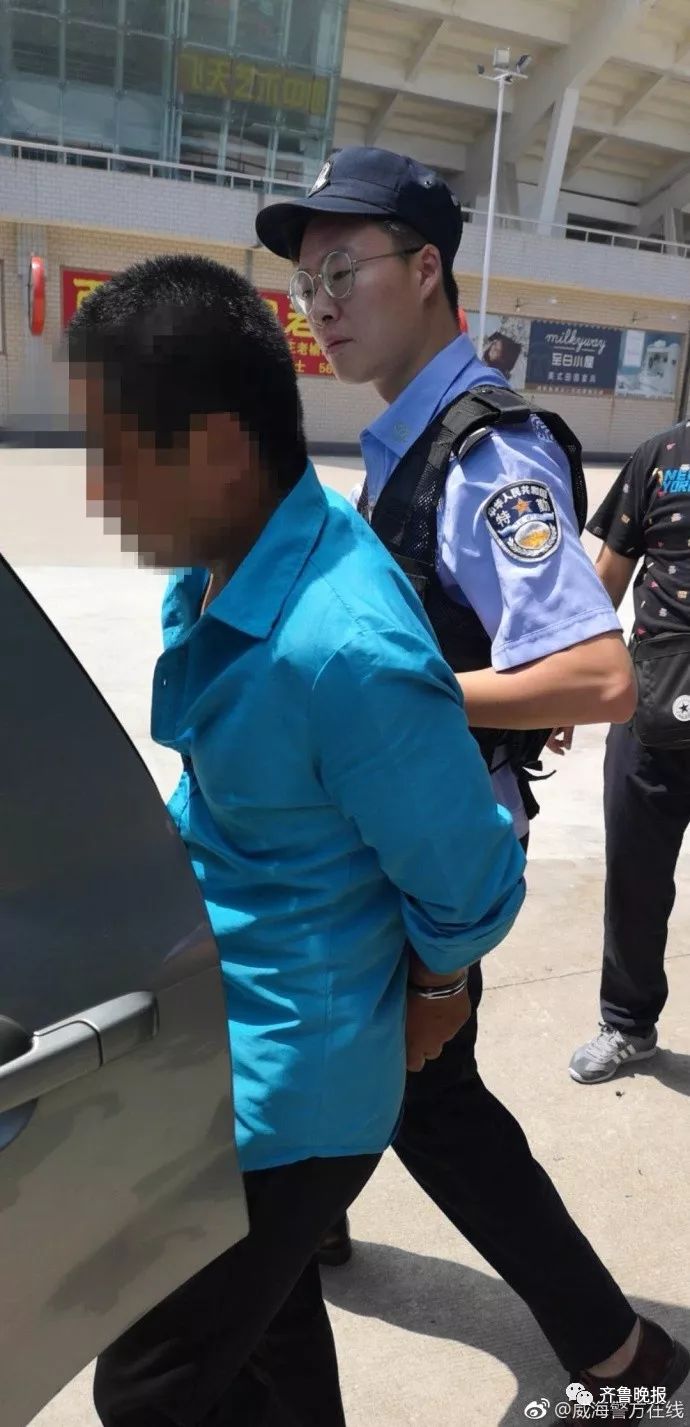 警務系統警報響起,發現有一名與疑犯特徵相似,駕駛電單車的男子出現。