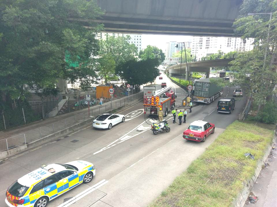 荔枝角道貨櫃車失事。黃達東區議員圖片