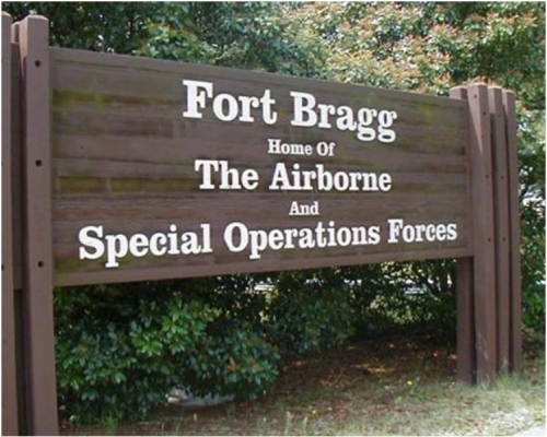 意外發生於布拉格堡軍事基地。網圖