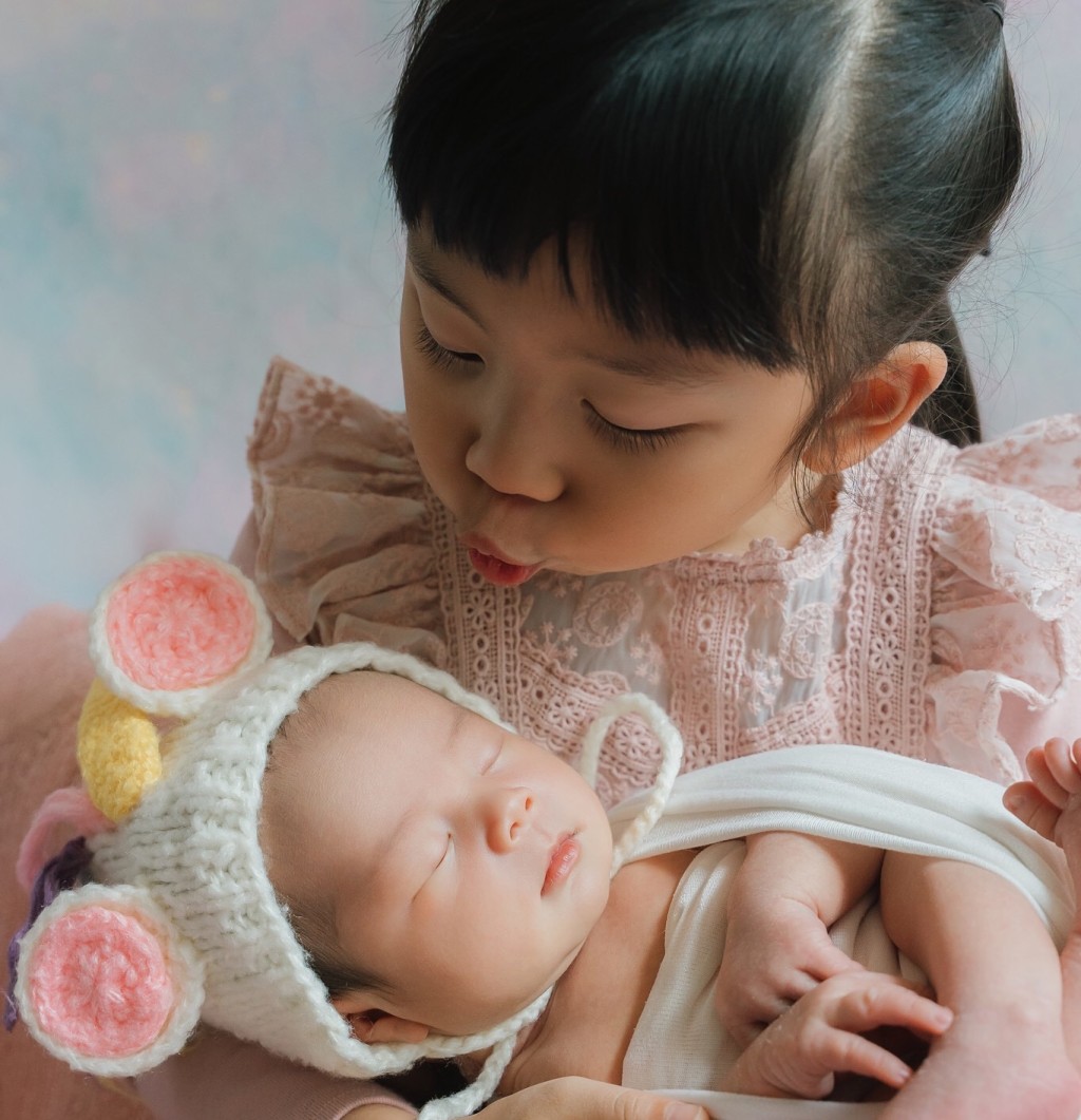 「小黃妃」錫錫妹妹「小貴妃」做家姐。 「小黃妃」錫錫妹妹「小貴妃」做家姐。