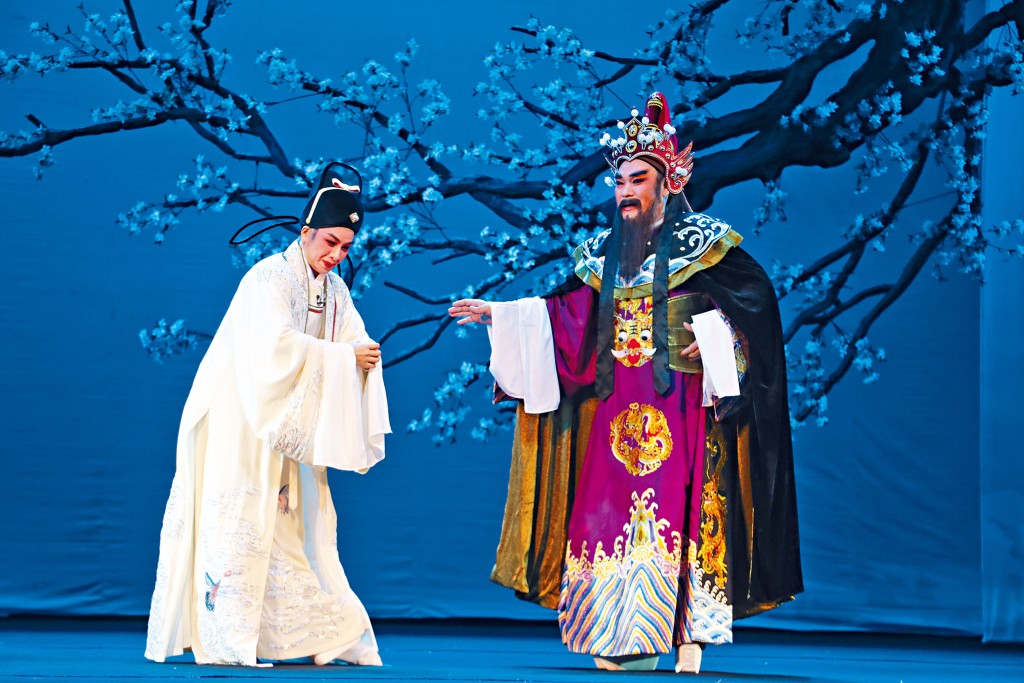 《李商隐》以逸闻轶事展现出诗人的浪漫情怀，带领观众沉浸于诗意中。