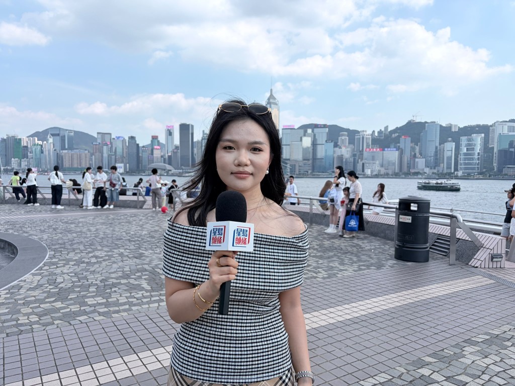 南京遊客王小姐表示,天氣確實炎熱,加上行程較多,感到相當疲累。 南京遊客王小姐表示,天氣確實炎熱,加上行程較多,感到相當疲累。