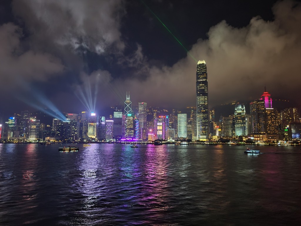 香港以往堪稱是不夜城，夜夜笙歌。資料圖片