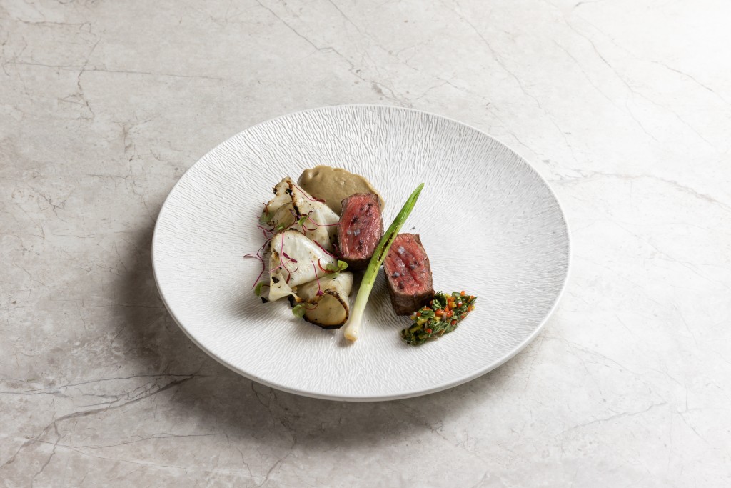 111 ONES Restaurant & Lounge推出春天佳餚。