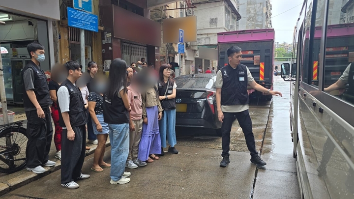 入境處拘捕6名菲傭。入境處提供圖片