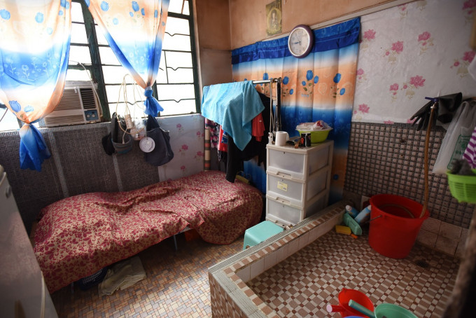 他建议政府要跟进租客去向，尤其是“下流”的问题，㓥房户因不同问题转租笼屋或非法㓥房。示意图，非义华大厦单位