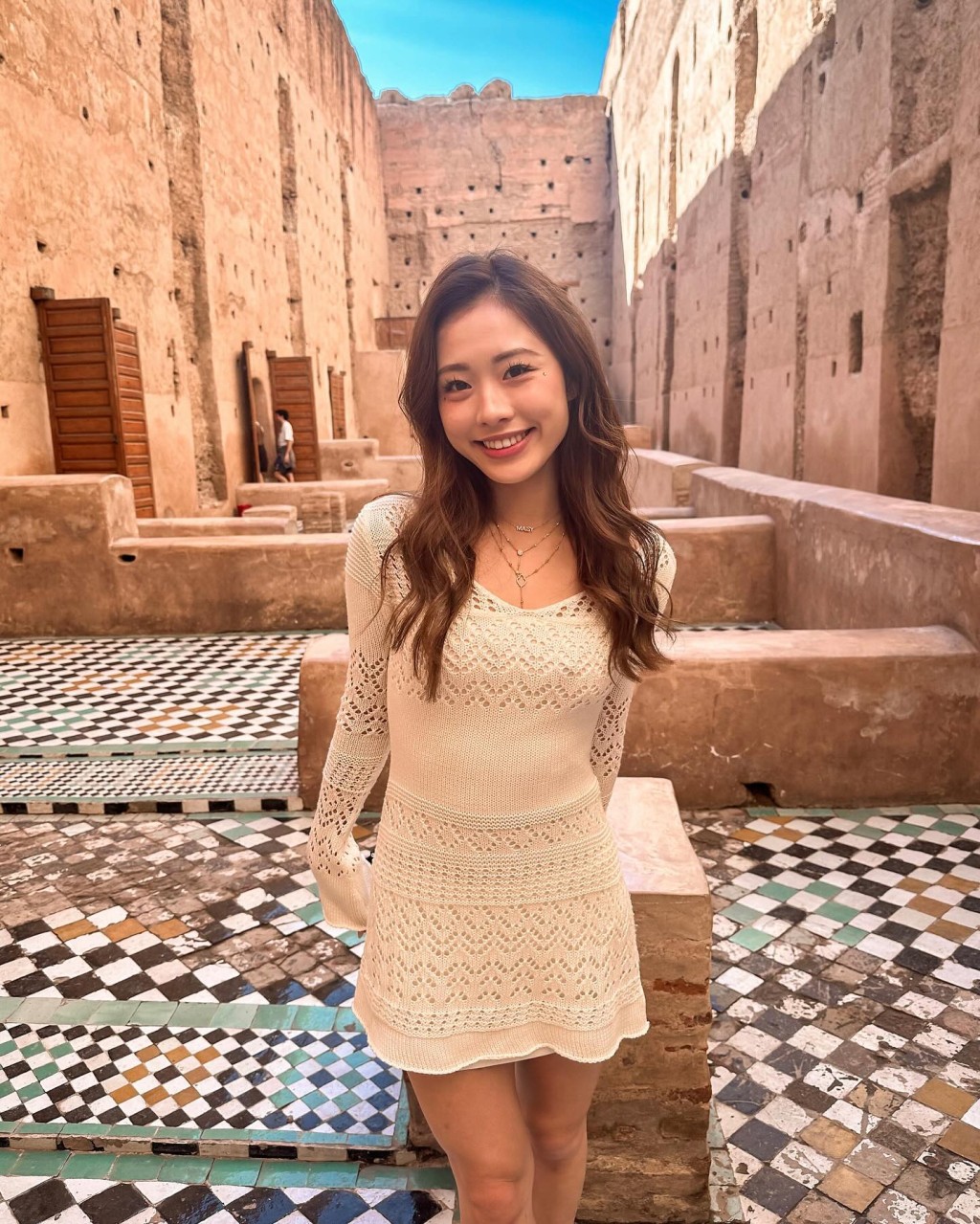 马晓晴在摩洛哥著名景点巴迪宫打卡。