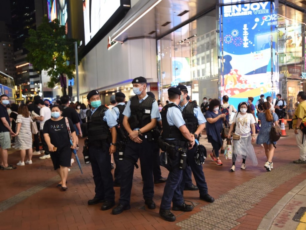 李家超強調,政府會嚴厲打擊本土恐怖主義,警方會加強情報和調查工作。