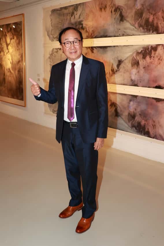 許冠文現身陳子慧五十年個人展覽「你懂嗎-陳子慧-你懂嗎？」。