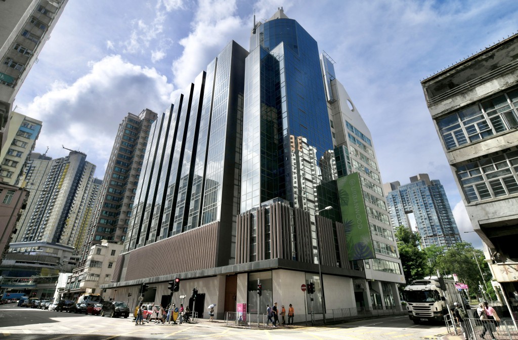 香港都会大学购入红磡芜湖街84-102号作学生住宿用途。