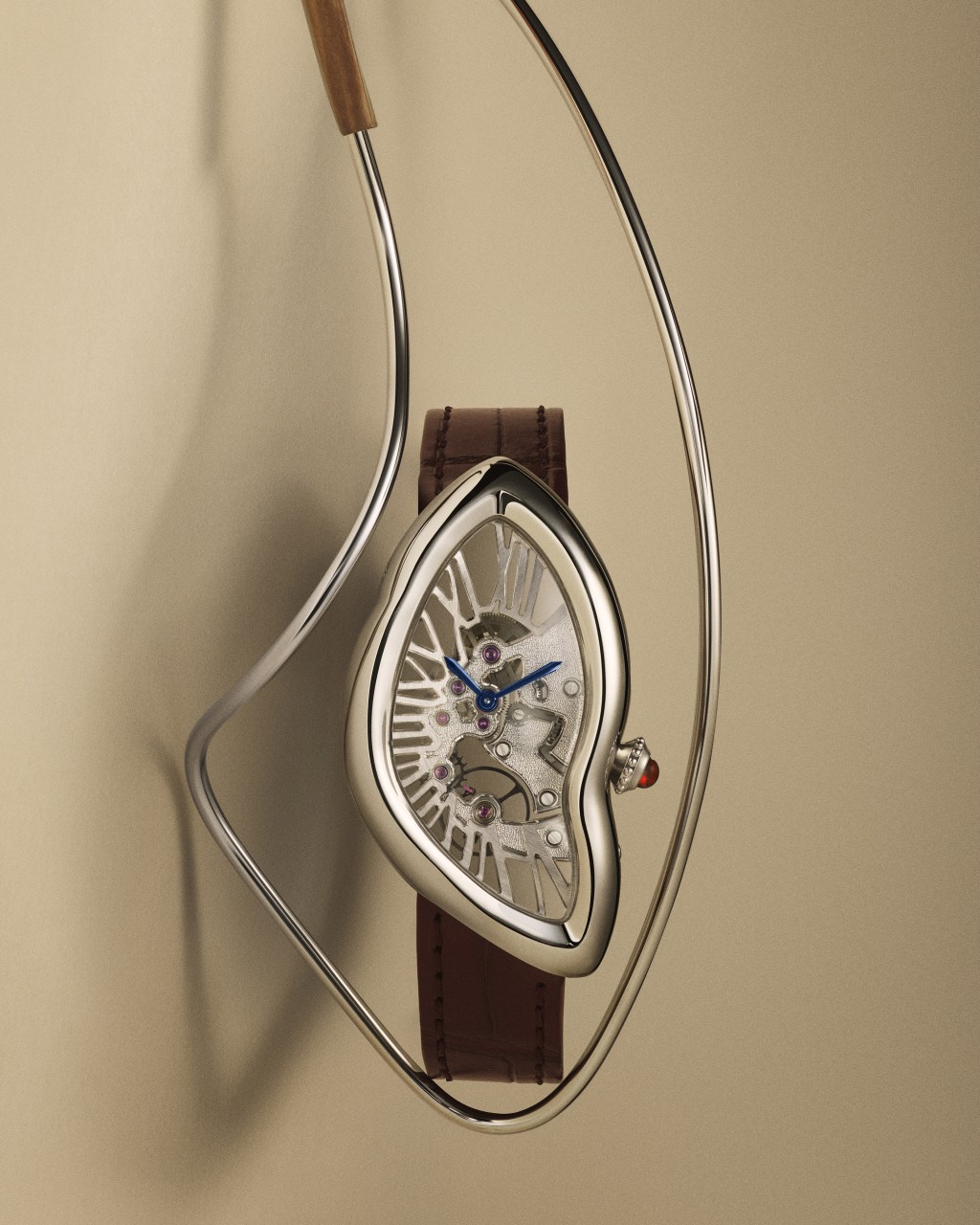 Cartier Privé Crash Skeleton / 錶殼:45.35mm×25.2mm鉑金 / 機芯:1967 MC型手上鏈 / 限量:150枚 / 售價:$880,000。 Cartier Privé Crash Skeleton / 錶殼:45.35mm×25.2mm鉑金 / 機芯:1967 MC型手上鏈 / 限量:150枚 / 售價:$880,000。