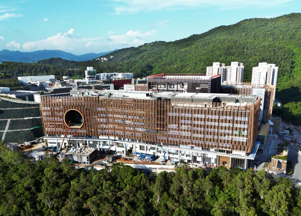 图为香港中医医院。