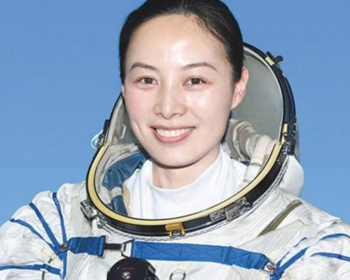 王亚平可能会成为搭乘神舟十三号飞船进入中国太空站首位女航天员。