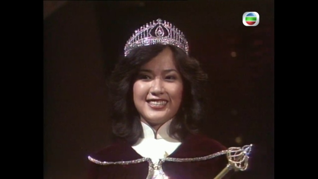 梁韵蕊是1982年港姐冠军。