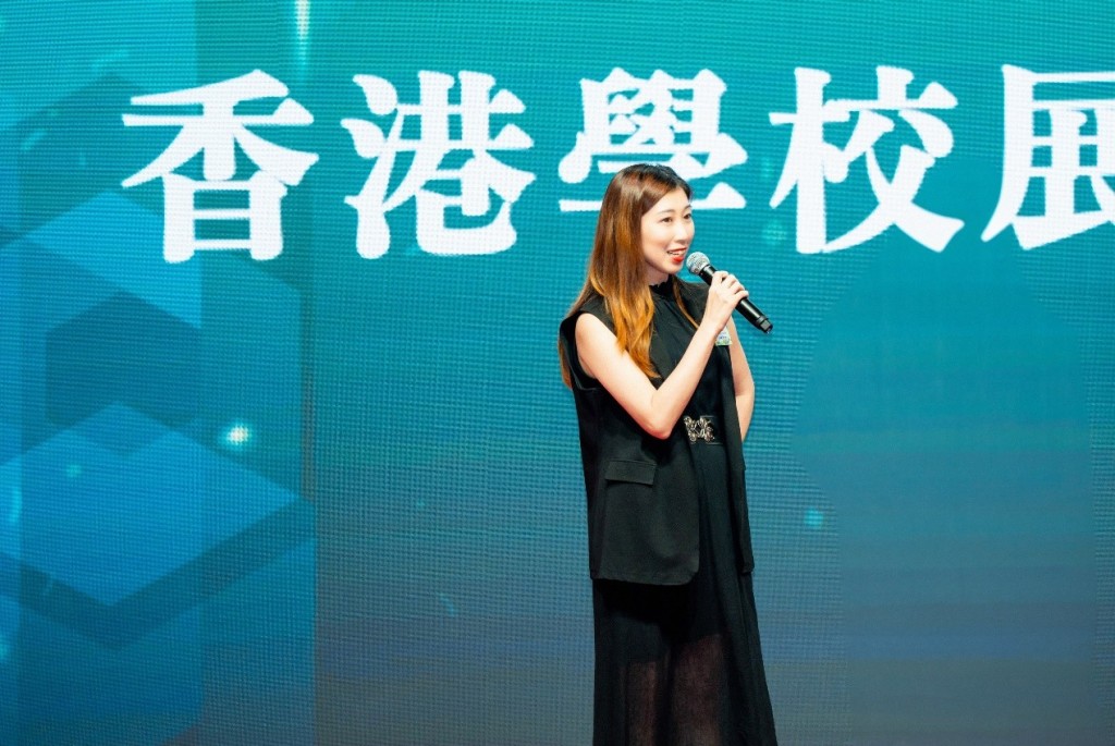 星島新聞集團作為「香港學校展區」協辦機構之一,星島新聞集團業務發展部執行副總經理蘇美芳小姐希望透過媒體的影響力,推廣及宣傳香港的優質教育。 星島新聞集團作為「香港學校展區」協辦機構之一,星島新聞集團業務發展部執行副總經理蘇美芳小姐希望透過媒體的影響力,推廣及宣傳香港的優質教育。