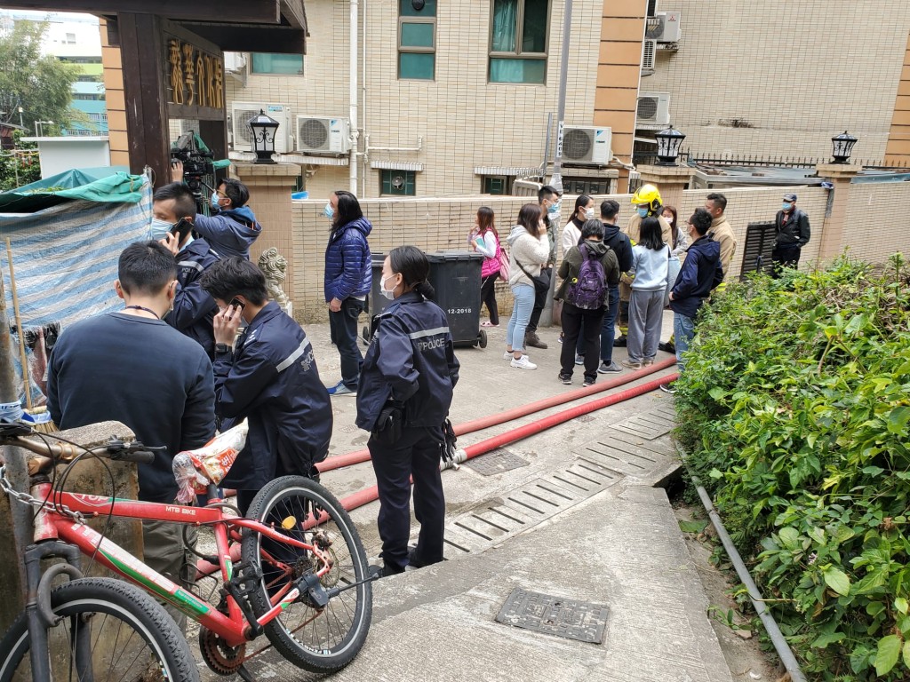 期间居民被疏散至安全位置。蔡楚辉摄